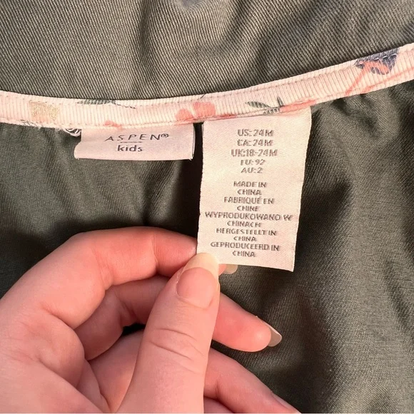 ASPEN Kids' Green Utility Cargo Drawstring Vest with Ruffle Waist - Size 24M - Picture 7 of 8